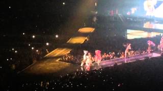 21/02/2015 Katy Perry - Vogue live @ Milan