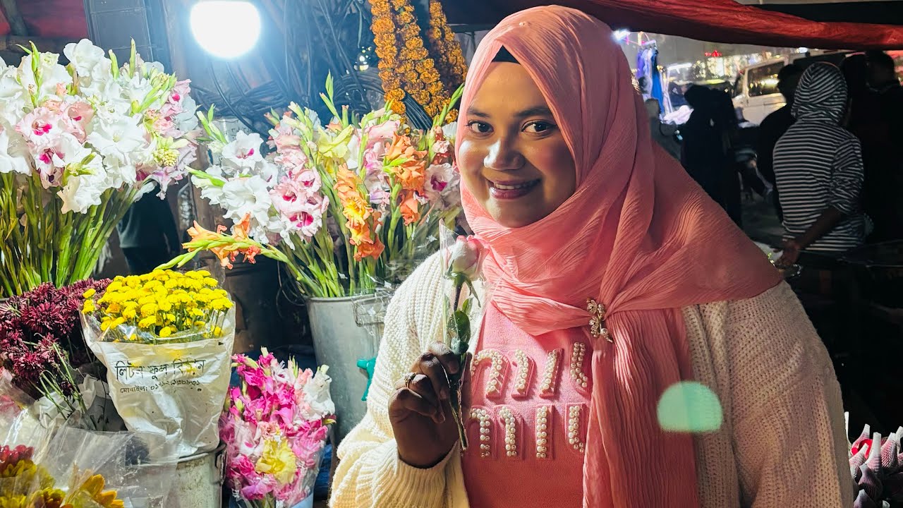 “From Lunch to Night: A Gaye Holud Day Full of Colors & Food” 💛✨