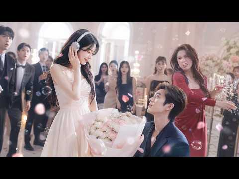 結婚三年他嫌我貪財逼我離婚，離婚後，我成了他高薪請來的首席翻譯#短劇 #全集 #逆襲 #霸總