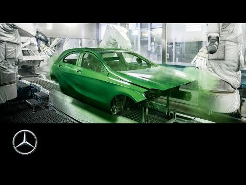 Mercedes-Benz Car Production: “Factory 56” World Premiere | 60 Seconds