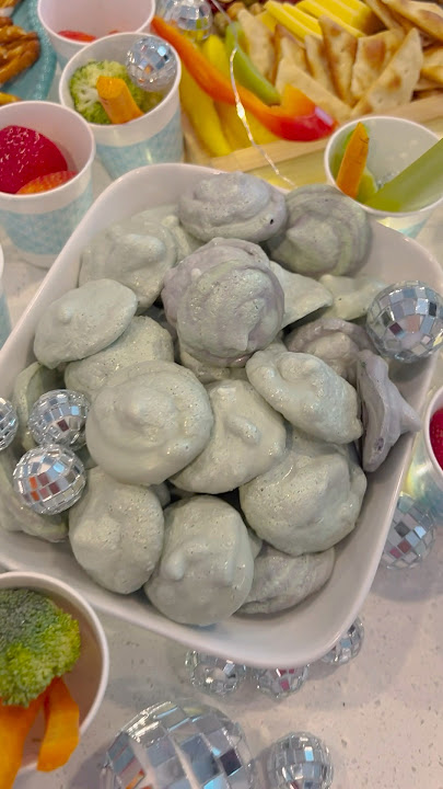 How to Not Make Green and Purple Meringues | A Baking Fail