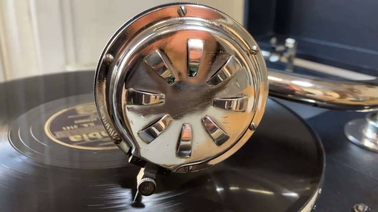 Marching Strings ( Ray Martin’s Concert Orchestra - 1953 ) May-Fair De Luxe Gramophone. 