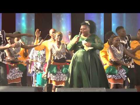 OLI MUTUKUVU YESU OLI MUTUKUVU WARSHIP MOMENT WITH PASTOR MIRIAM WARUGABA 
