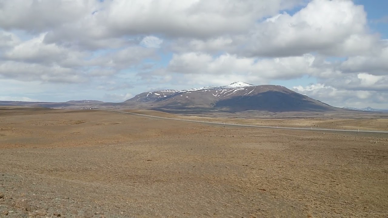Driving from "Gullfoss" waterfall towards "Bláfell" mountain ...+ 360° panorama. — Blafell — video poster