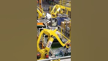 Robotic high-speed palletizing solution for glass bottles #shorts #automation #robotics