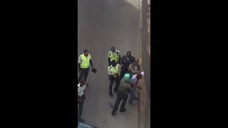 Incidente entre chófer y agentes de la Amet en la Jonh F Kennedy con Winston churchill