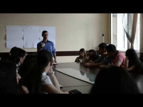 ტრენინგი: ტრიბუნასთან ქცევის უნარჩვევებსა და ,,speech writing,,ზე