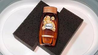 ASMR (433) Soft grey sponges squeezing with BALEA Shower oil😍 screenshot 2