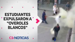 Captan Momento En Que Sacan Capuchas Y Expulsan A Overoles Blancos En Liceo Lastarria