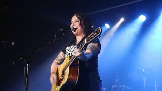 Ashley Mcbryde ~ Fat & Famous ~ Live.