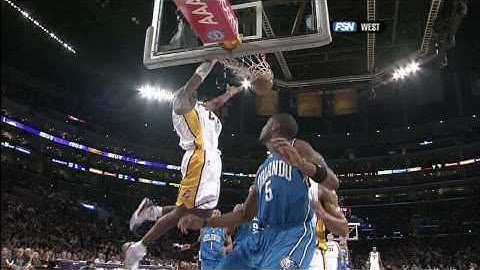 Amazing Alley-Oop by Kobe Bryant!