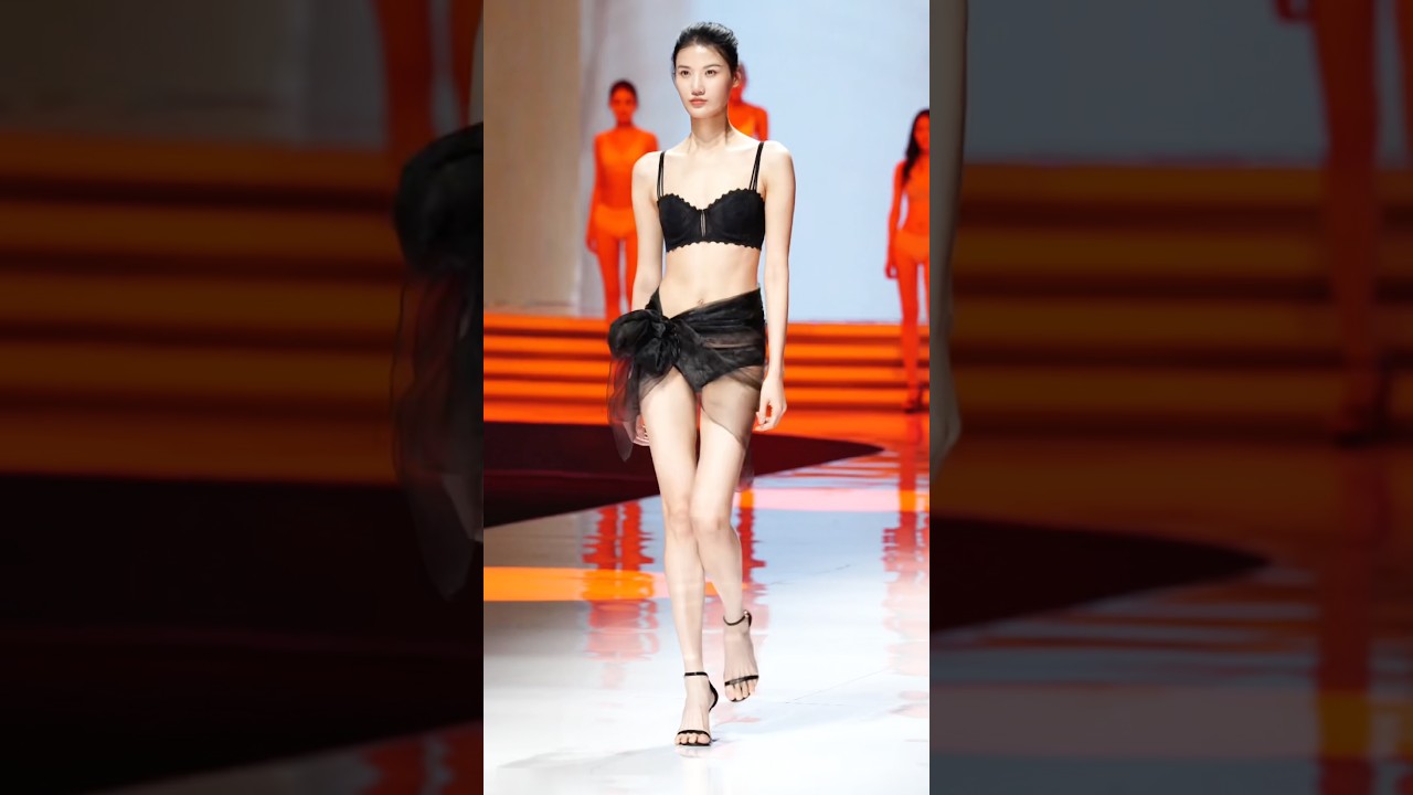 逆天大長腿 SIUF深圳内衣展 莫代爾 内衣秀  lingerie show #model #catwalktour #beauty #fashion #show #siuf