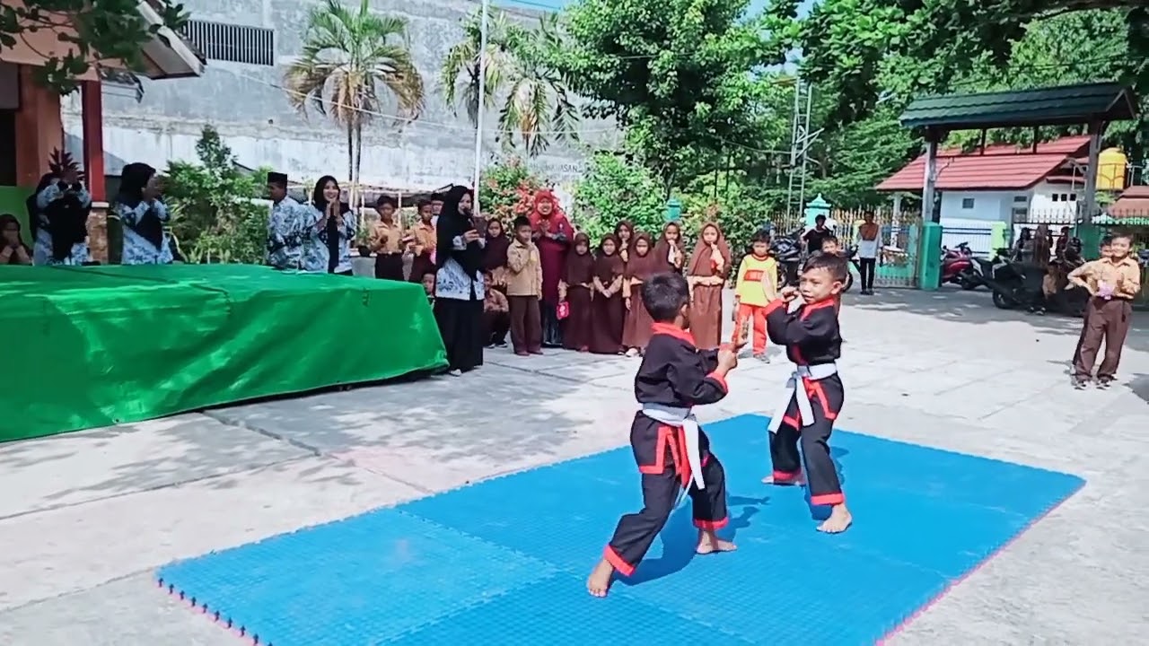 antraksi kelas 3 SDN 03 Dompu||HGN