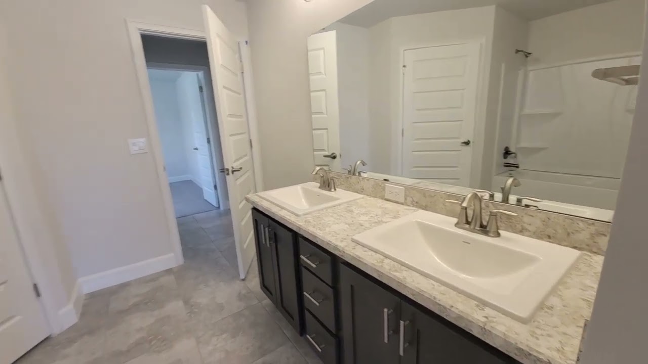 Adams Homes Villamar 2200B