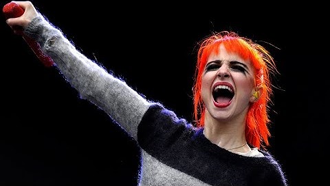 Paramore - Misery Business (Live at BBC Radio 1