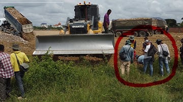 Nicely Sanitary landfill ! Remove Mud Flow zone Use DH17C3 Shantui  DH17C3 Dozer & 25T Dump Truck