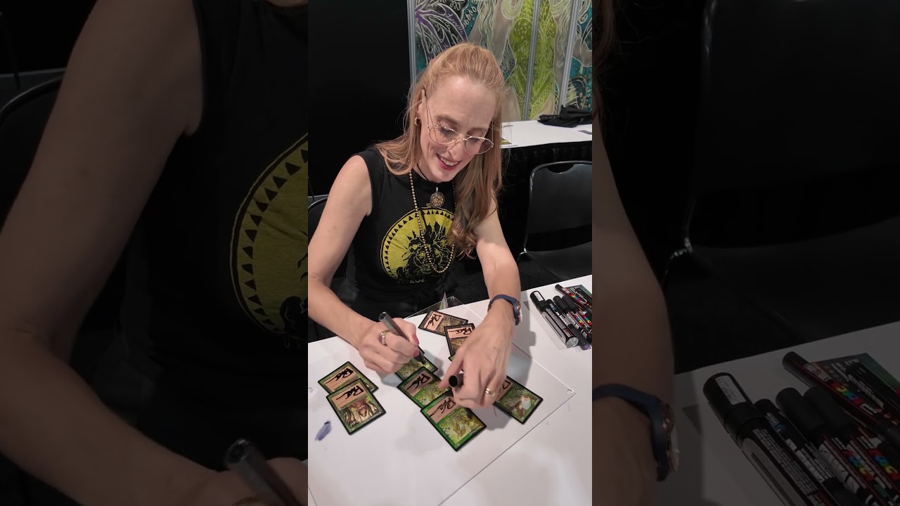 Getting Cards Signed at MagicCon