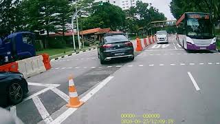 Mercedes idiot went against the flow of traffic, what seems intentional. screenshot 5