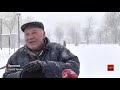 Львів’яни допомагають комунальникам розчищати місто від снігу | Новини Львова