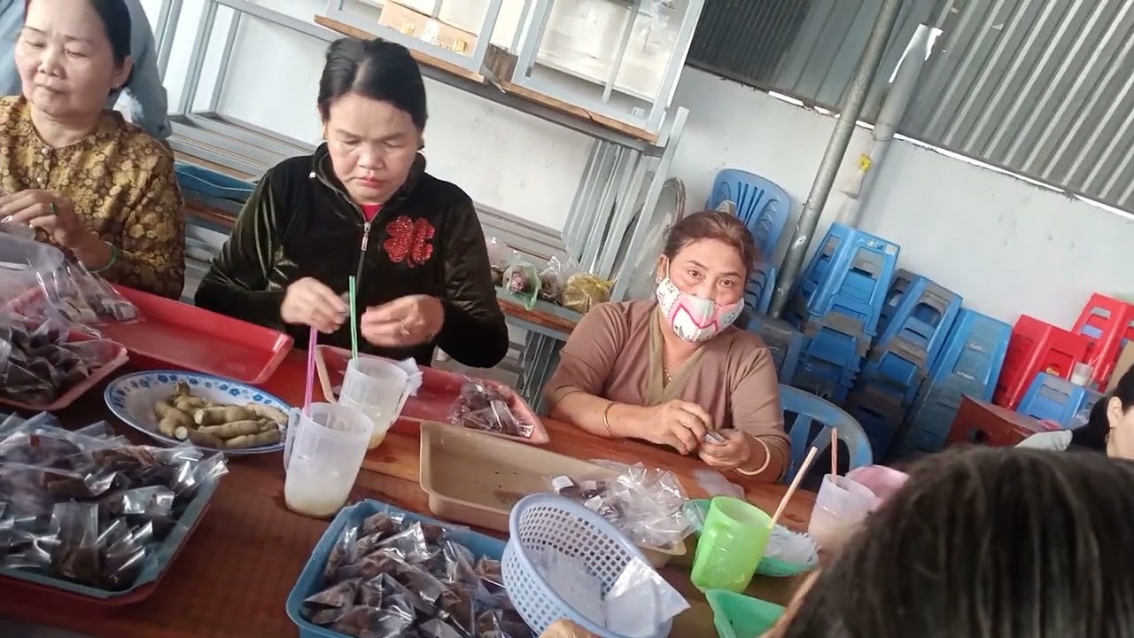 Cơm chay từ thiện ở bang chị sự huyện thốt nốt 