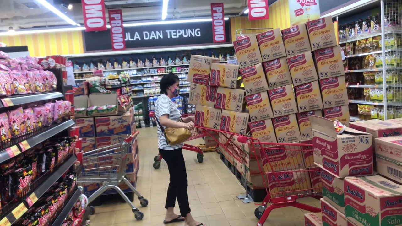 Belanja di pagi hari di lottemart Bintaro - semangat indonesia kita