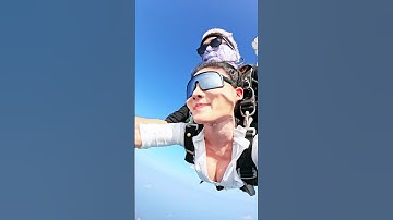 Her FIRST SKYDIVE Ever — You Won’t Believe Her Reaction 😱🪂 #skydiving #shorts