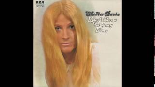 Video thumbnail of "Mama Your Big Girl's 'Bout To Cry - Skeeter Davis"