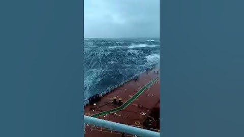 مقطع جميل وخاشع من صلاة الفجر لماتيسر من سورة #هود للقارئ الشيخ #عمر_القزابري