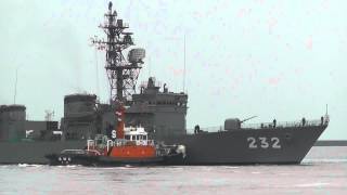 護衛艦「せんだい」出港　OSAKA防衛・防災フェスティバル2013
