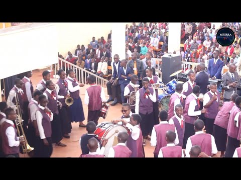 CHORALE FANFARE|Igikorane cabereye i KIREMBA|Raba ibitangaza vyahakorekeye kubera amajwi y'inzamba!