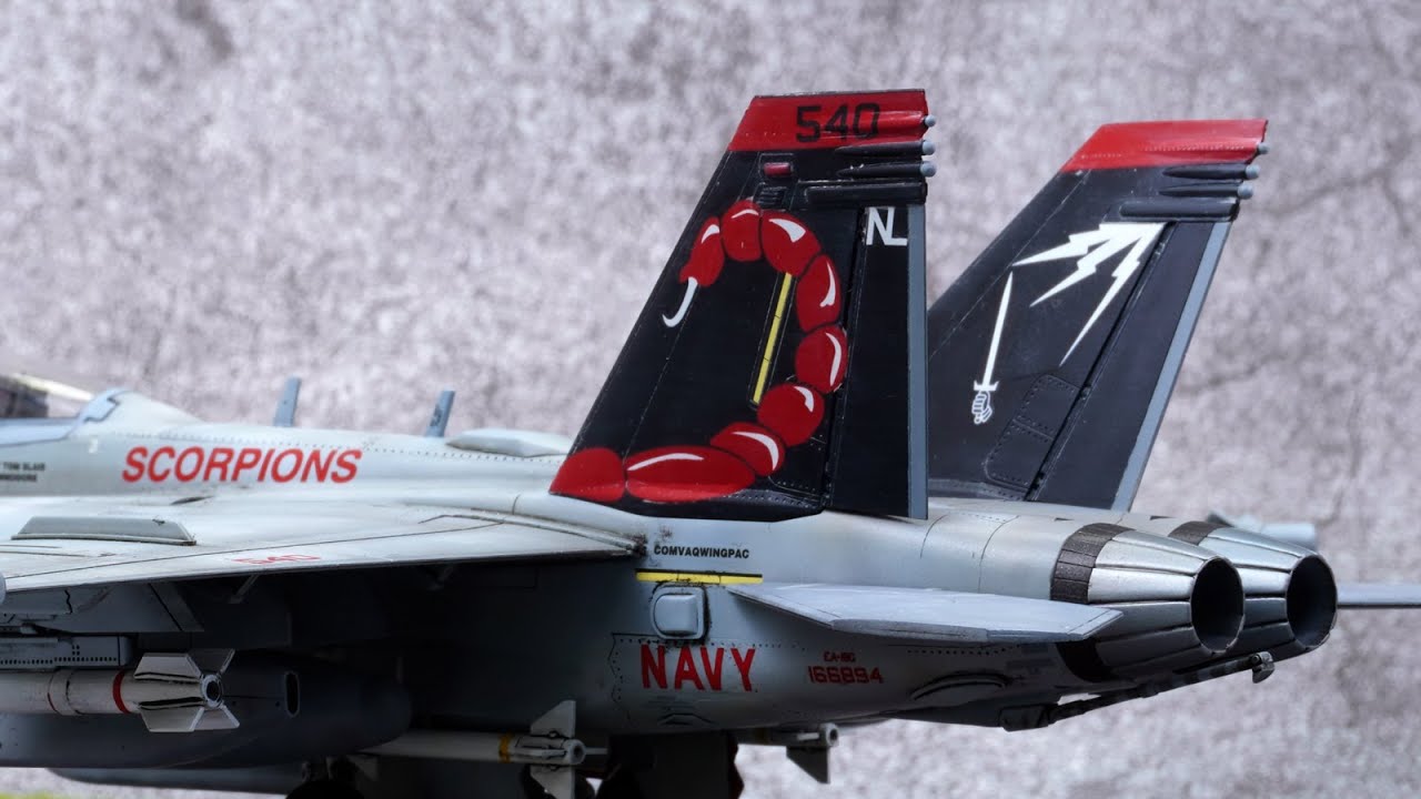 Painting and weathering EA-18G Growler [Hasegawa 1/72] - YouTube