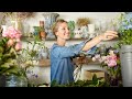 DESIGN CHAT + MINI TOUR Floral Stylist Willow Crossley Opens Up Her Home in the English Countryside