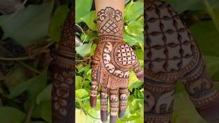 heyy girlies here is the beautiful mehendi design for your special day ❤️🌿 #henna #mehndi