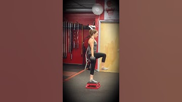 Coach Kelsey - Split Squat + Curl + Press