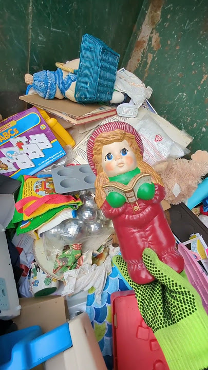 It's PERFECTLY FINE 😫 #dumpsterdiver #dumpsterdiving #stopthewaste