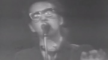 Elvis Costello & the Attractions - I