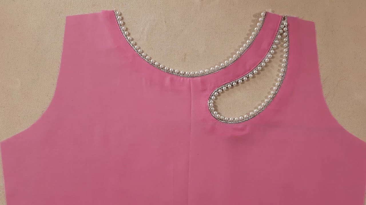 Обработка горловины платья