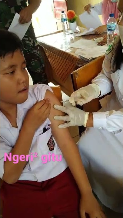 Suntik vaksin 1 anak SD 6 - 12 tahun 😬😬😬