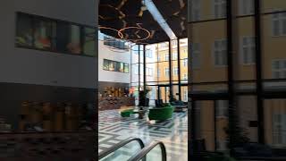 Современный пятизвездочный отель в Копенгагене, Дания / A five star hotel lobby in Copenhagen