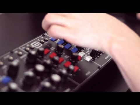 Behringer Model D - Daft Punk Melodies (Redoptor Distortion)