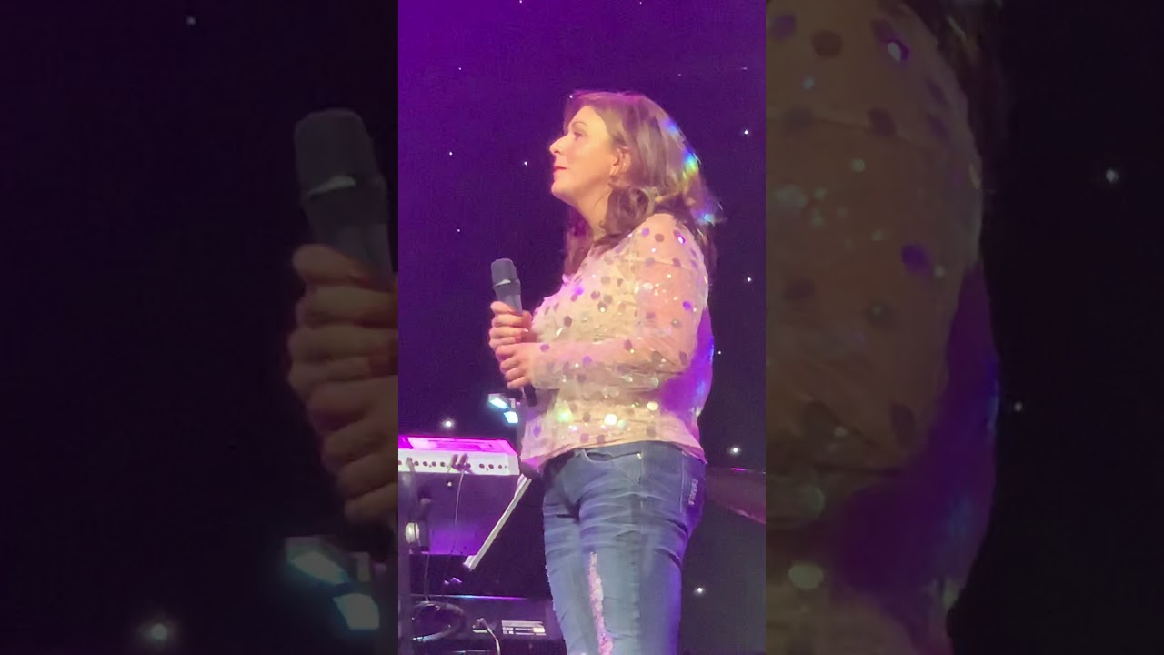 Lisa Stanley- Danny Boy (Live)