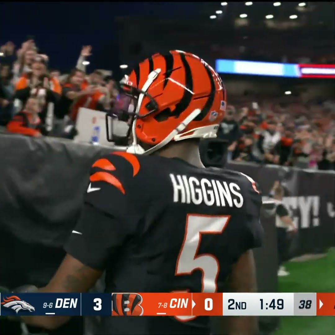 Tee Higgins catches for a 2-yard Touchdown vs. Denver Broncos