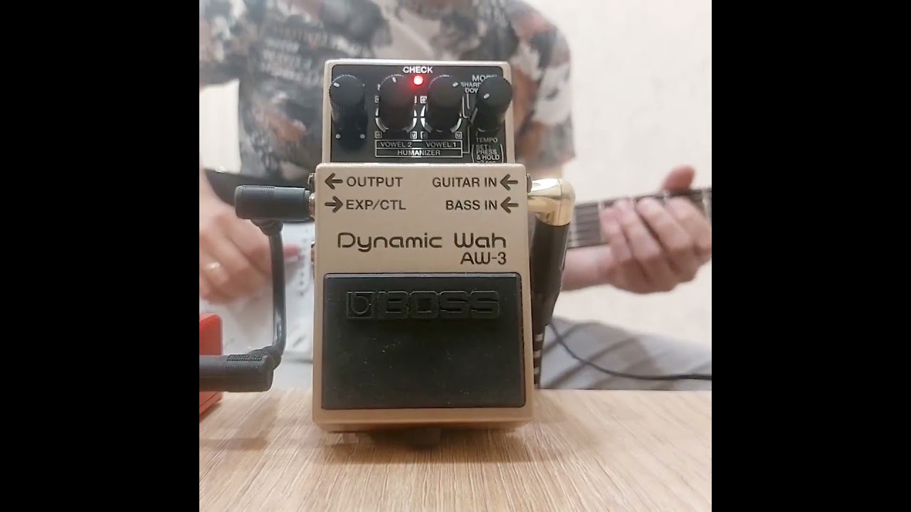 Boss AW-3 Dynamic Wah - YouTube