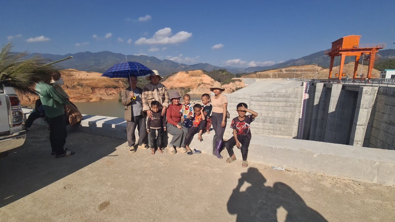 Coj poj niam me nyuam los ua si ntawv pas dej dej puv zuj zus tuaj lawm  hnub thib 4 nawb 14 /1/2025