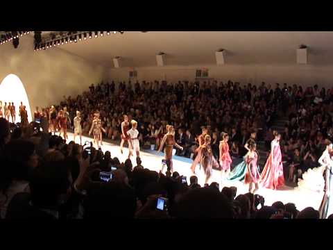 Christian Soriano Collection Spring Summer 2011.MP4