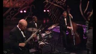 Video thumbnail of "Oscar Peterson Trio - When Summer Comes"