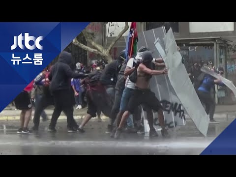 전쟁터 같은 칠레 <strong>시위현장</strong>…&amp;#39;강진&amp;#39;도 덮쳐 교민들 한숨