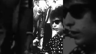 Bob Dylan tells reporter that media makes it up 🤨#bobdylan #music #reaction