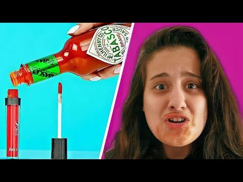 مقالب مضحكة في مكياج اختي  حطيت شطا نار على تما 2 مقلب بنفس اليوم
