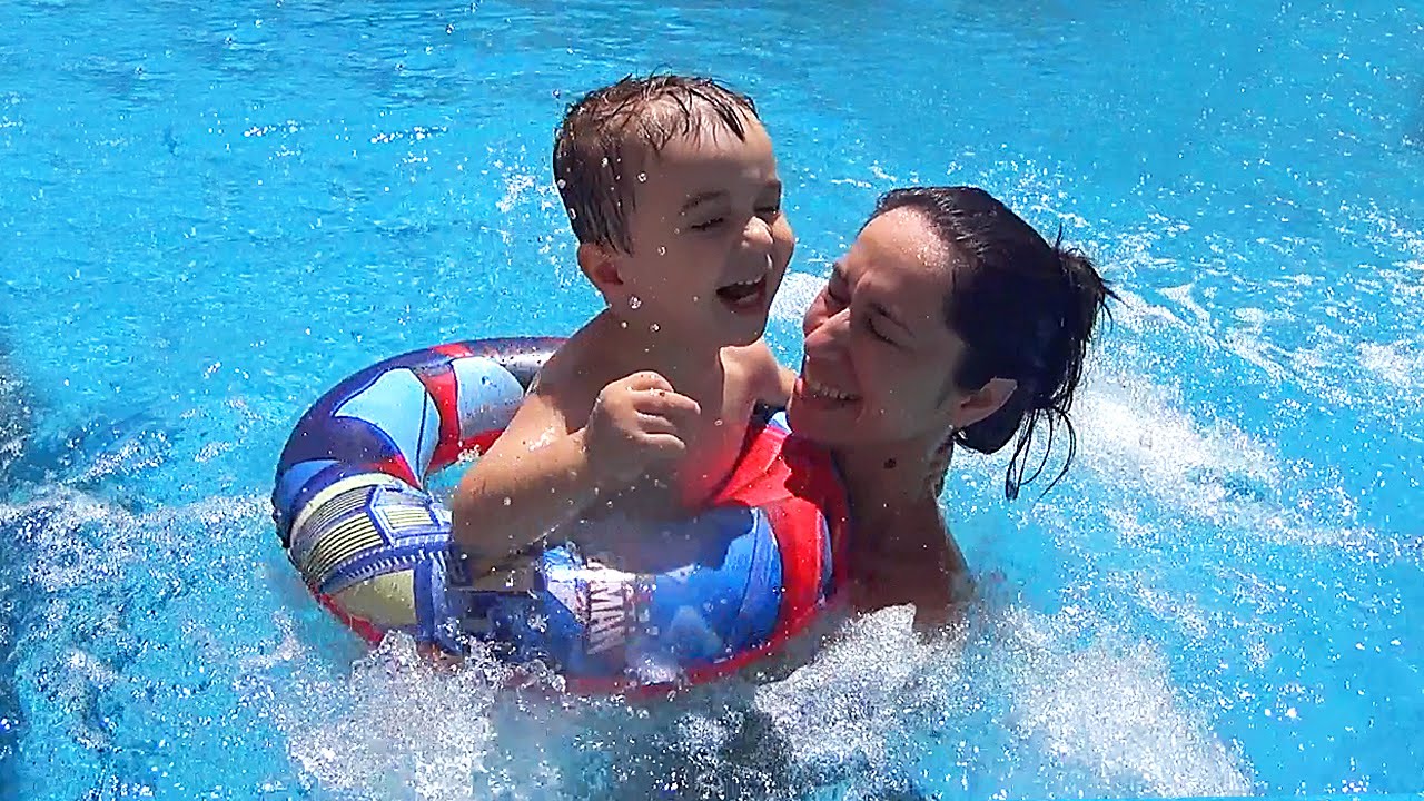 DiversÃo Na Piscina 💦 Férias De Verão 😎 Youtube